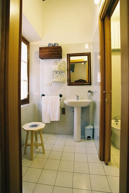 Camere Zimmer Rooms San Francesco Buti Exterior foto